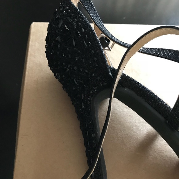 Brand new in box sparkly pumps - Picture 5 of 5